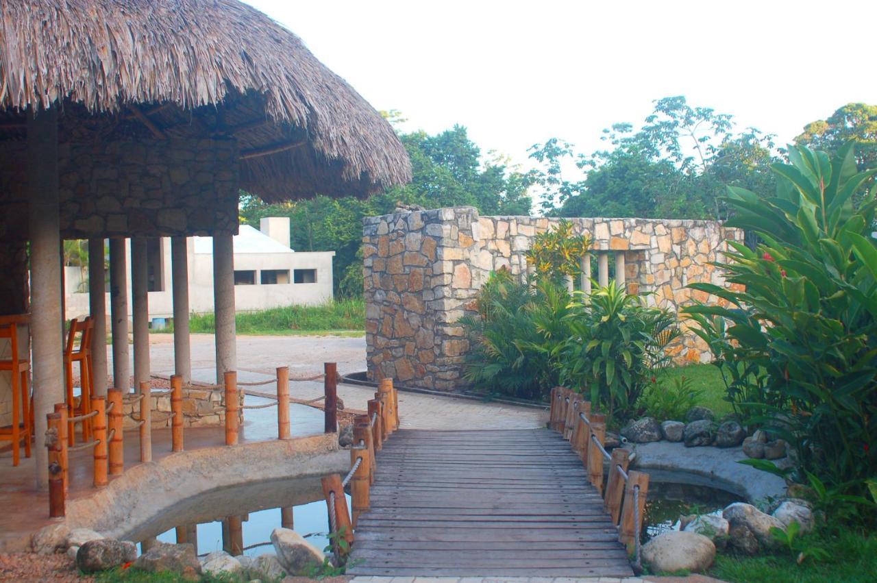 Axkan Palenque, Shows En Vivo & Gastronomia Mar Y Tierra & Travel Agency Kültér fotó
