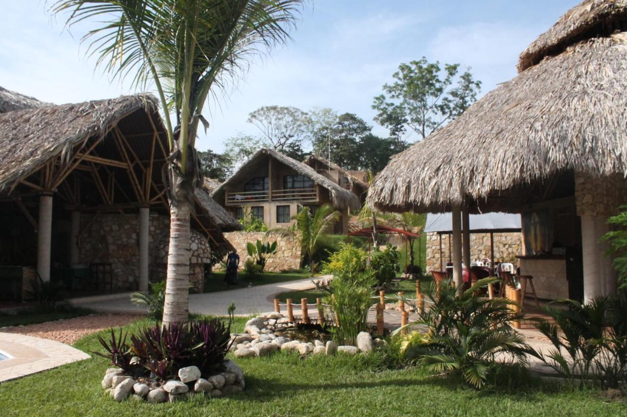 Axkan Palenque, Shows En Vivo & Gastronomia Mar Y Tierra & Travel Agency Kültér fotó